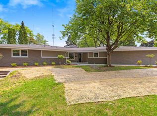 1015 Arden Ave, Rockford, IL 61107