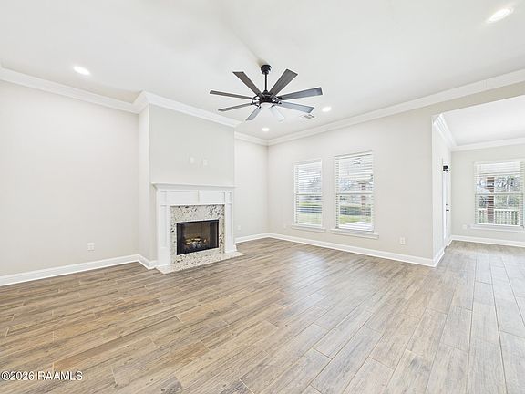 3rd image of 103 Rambling Rose Ln