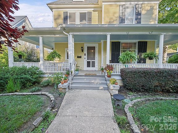 5th image of 226 S Ellis St