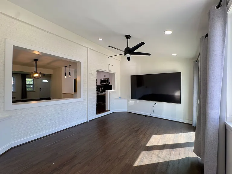 7319 Conley St — Photo 11