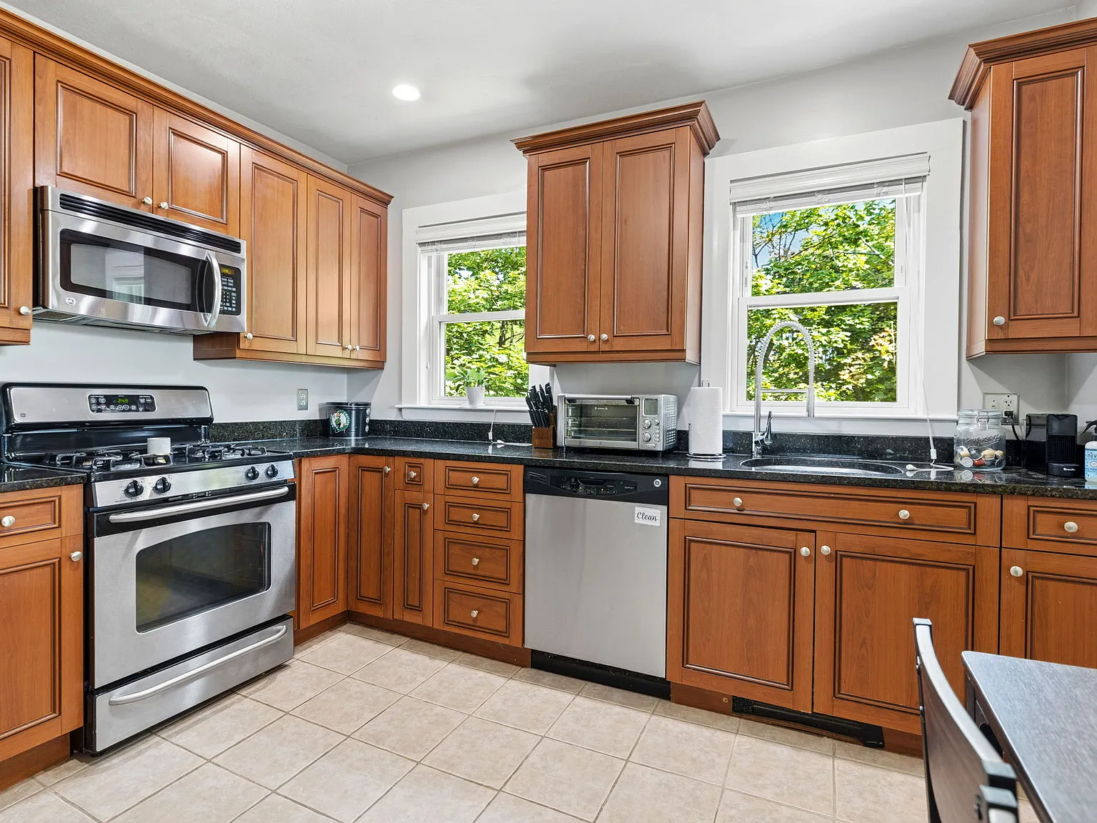 1 bed, 596 sqft, $2,250 — Photo 3