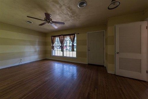 5th image of 4715 Baywood Ln