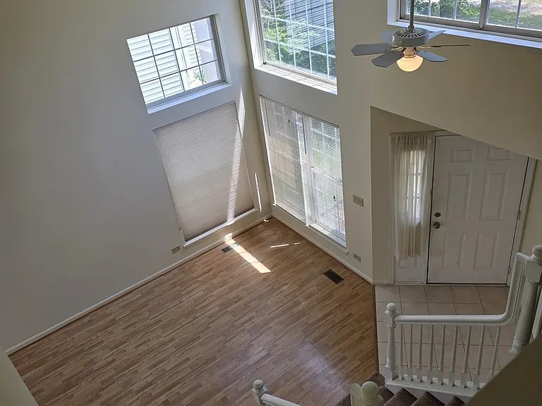 2135 Feldott Ln — Photo 17