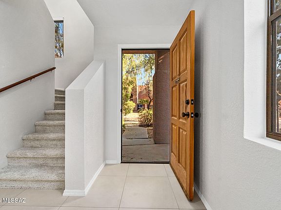 5th image of 2975 N Cardell Cir