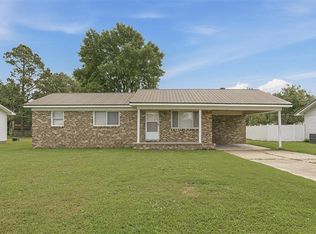205 S Lunbeck Ave, Gideon, MO 63848