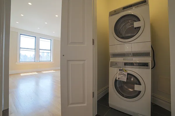 Rented by Stonecrest Realty | media 8