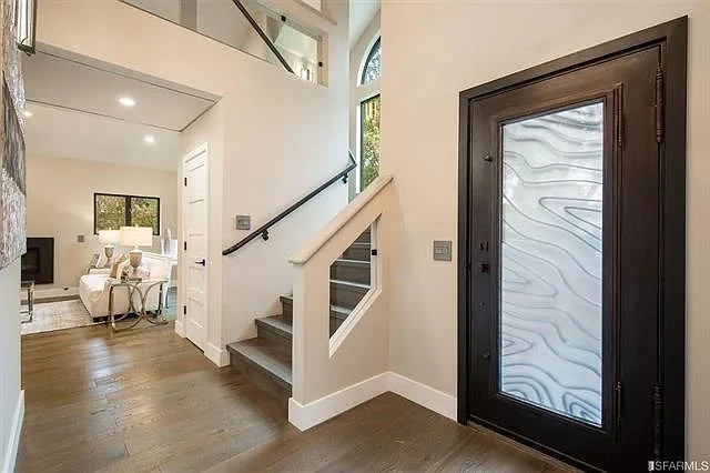 54 Watkins Ave — Photo 10