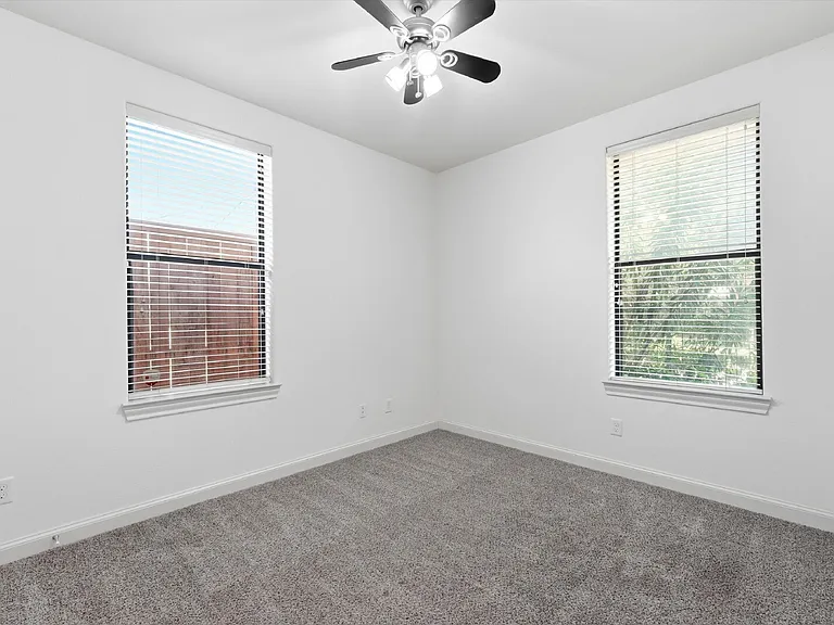 2305 Bastrop St #A — Photo 7