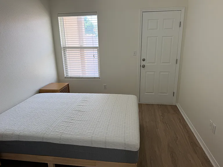 1600 Bradley Ct — Photo 22