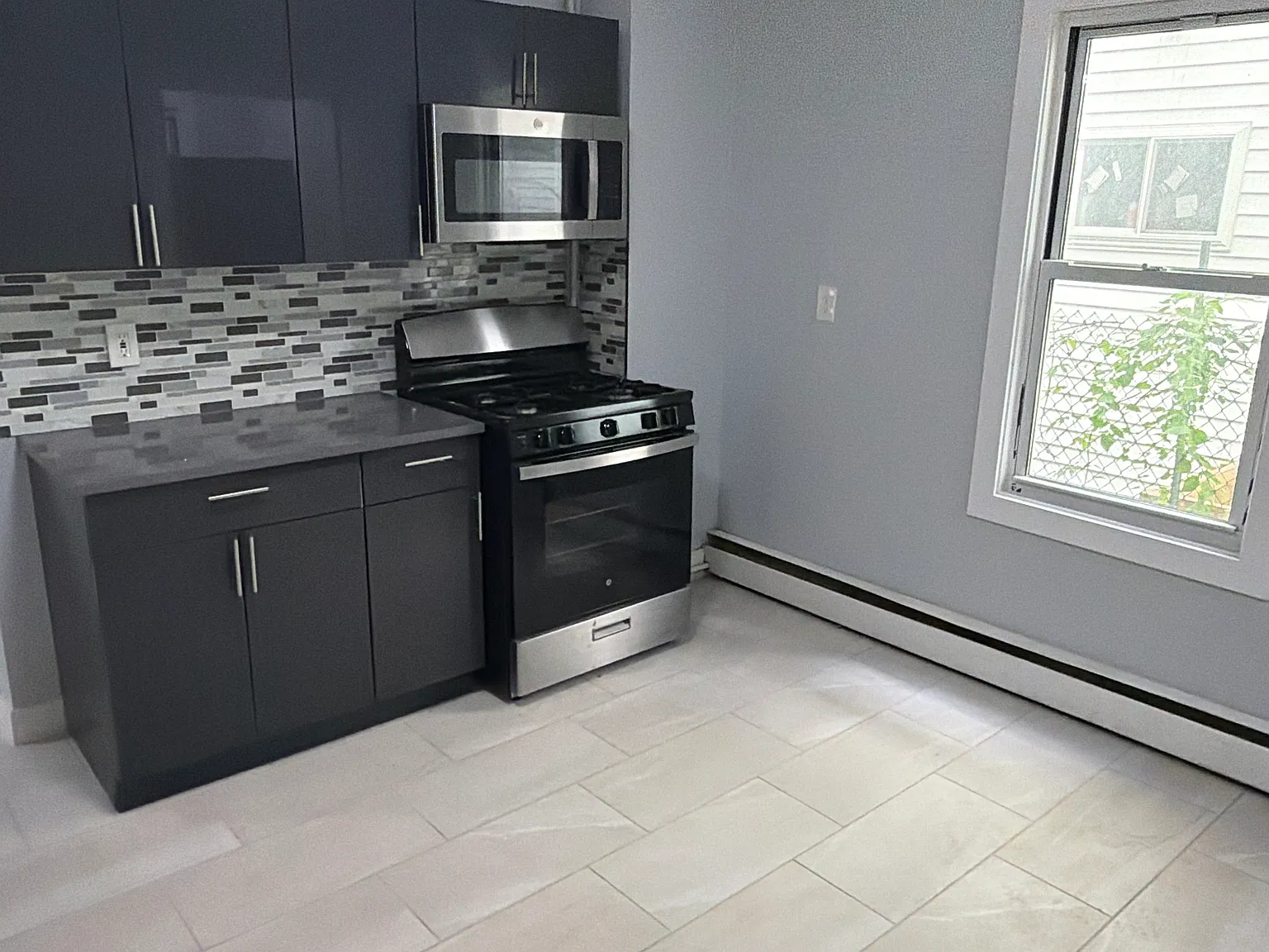 3 bed, $2,600 — Photo 1