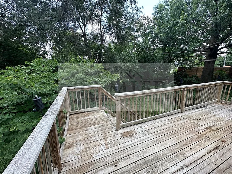4621 Terrace St — Photo 13