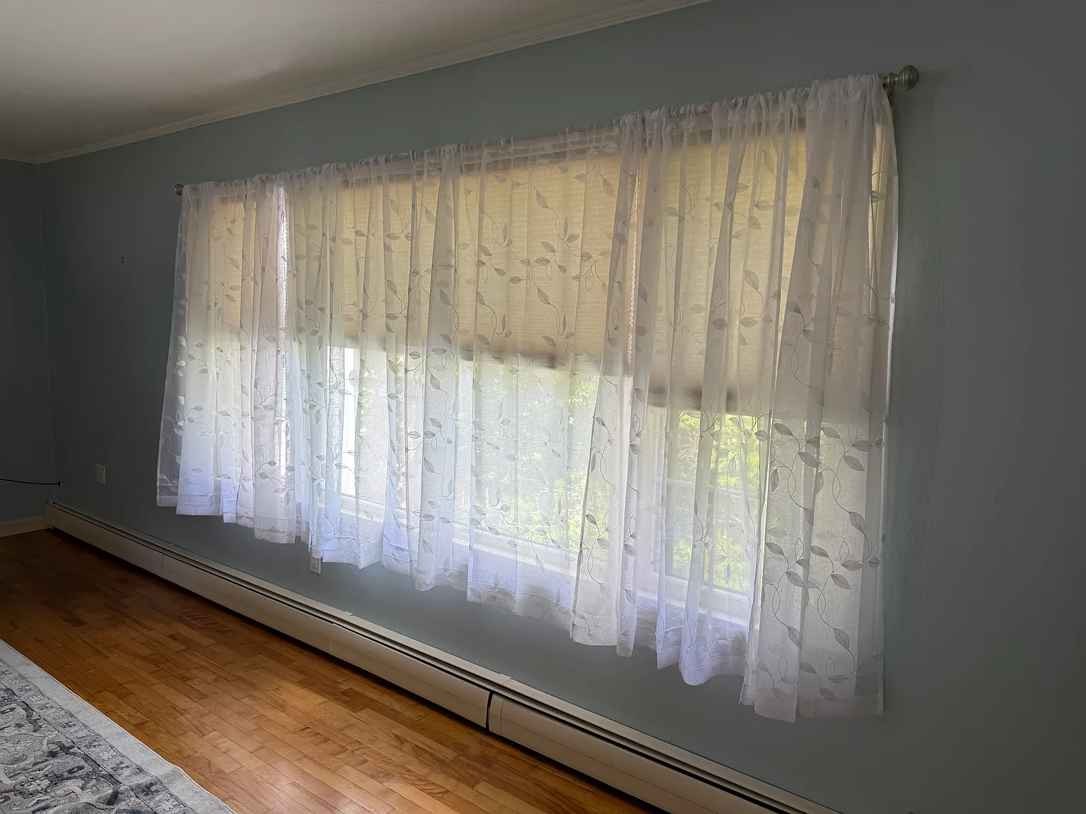 3 bed, 2416 sqft, $2,500 — Photo 4