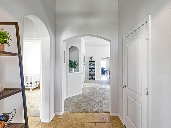 4th image of 5622 Maxon Ct