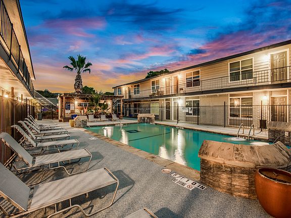 5th image of 1500 Royal Crest Dr #1992145