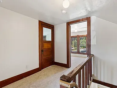 612 N State St — Photo 31