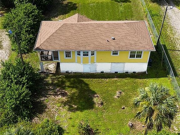3rd image of 4015 16th Ave SE