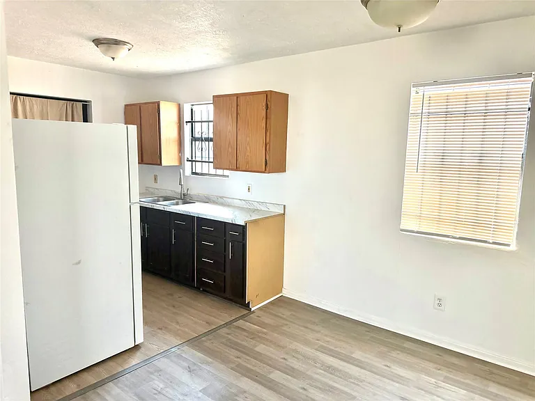 710 Fields St — Photo 15