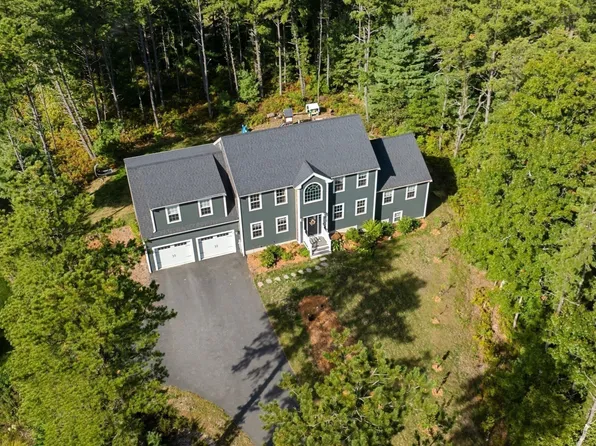 17 Pond Edge Trl, Wareham, MA 02571
