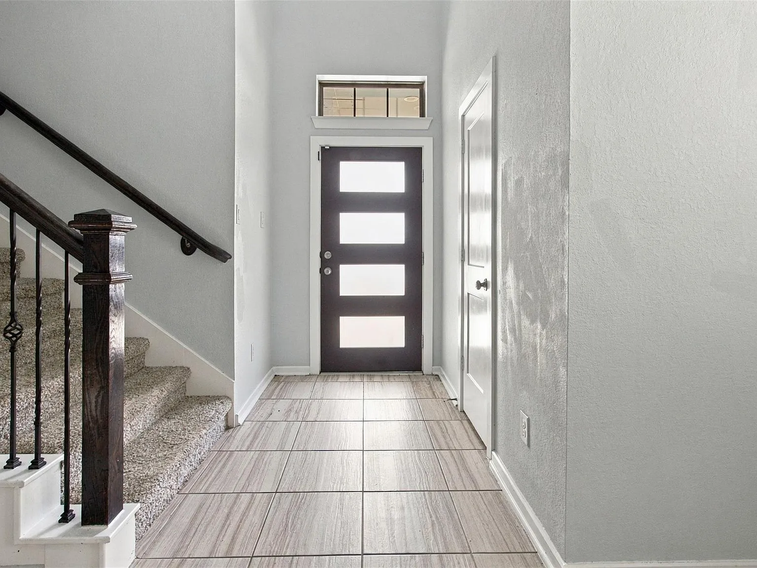 4 bed, 2.5 bath, 2264 sqft, $2,750 — Photo 3