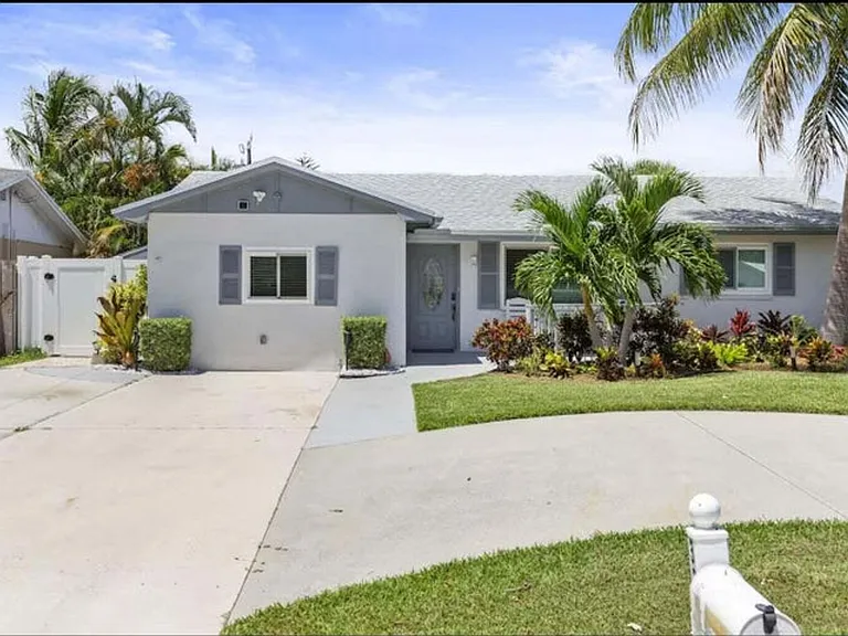 337 Balsam St — Photo 10