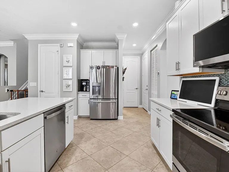 9062 Gulf Cove Dr — Photo 20