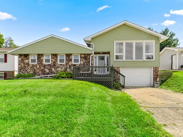 104 Par 3 Ln, East Peoria, IL 61611