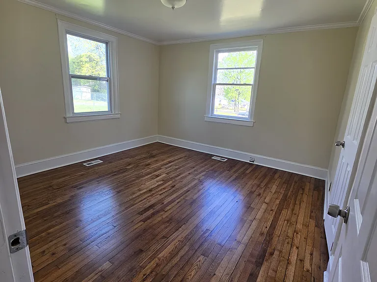 305 Lander St — Photo 8
