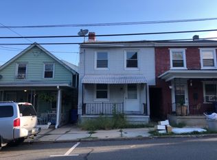 135 E High St, Womelsdorf, PA 19567