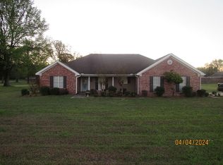 1749 Pleasant Hill Rd, Columbus, MS 39702