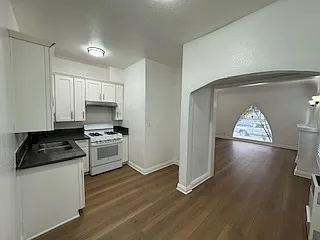1249 W 23rd St #2 — Photo 12