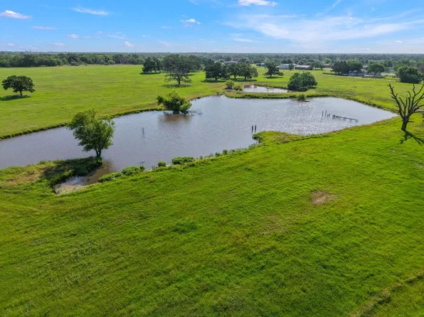 Opersteny Rd, Bryan, TX 77808