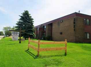2021 90th St W APT 101, Minneapolis, MN 55431