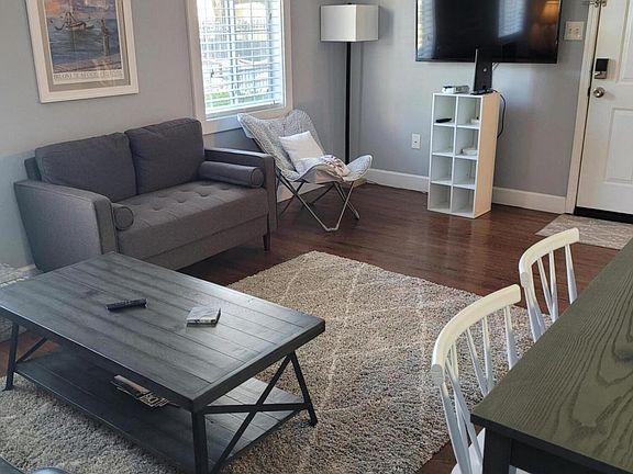 4th image of 245 McDonnell Ave APT 126