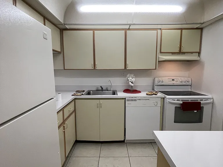 8000 Colony Cir S #30516 — Photo 2