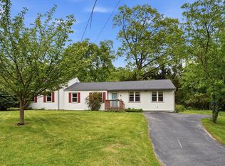 25 Carol Ln, Malvern, PA 19355