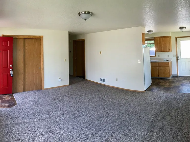 1802 C St — Photo 2
