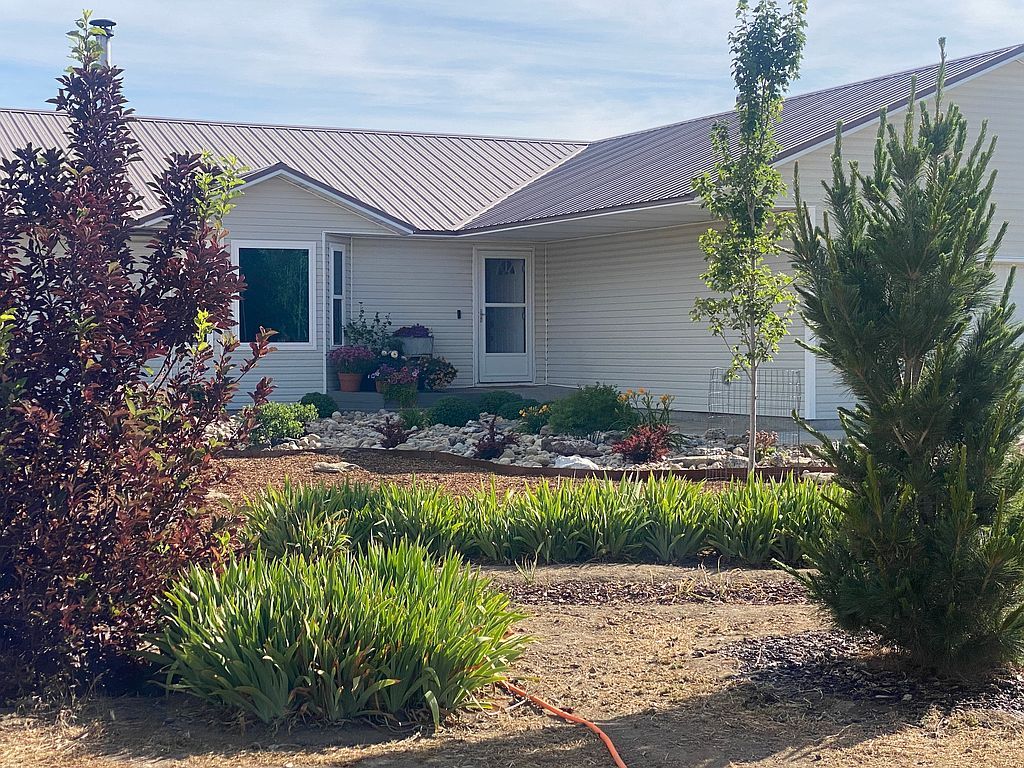 678 Wolcott Dr - Property Image