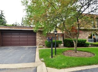 2570 Salceda Dr #3A, Northbrook, IL 60062