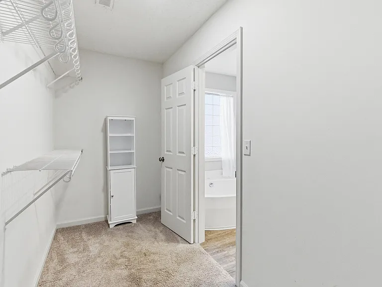 752 Rosslyns Dl — Photo 33