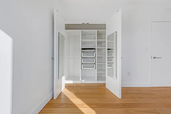 Rented by Modern Spaces | media 8