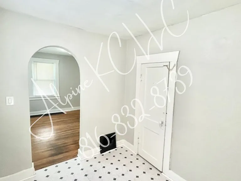 809 S Brookside Ave — Photo 6
