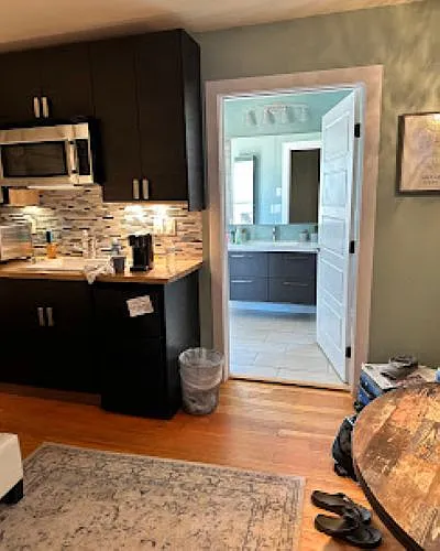 Studio, 300 sqft, $900 — Photo 3