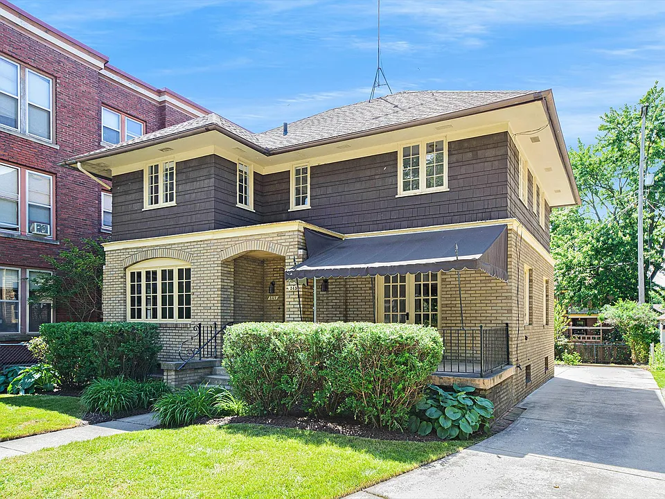 349 College Ave SE