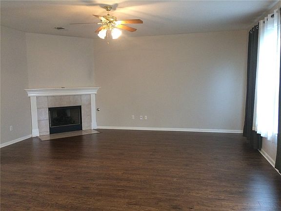 5th image of 2210 Bakers Way