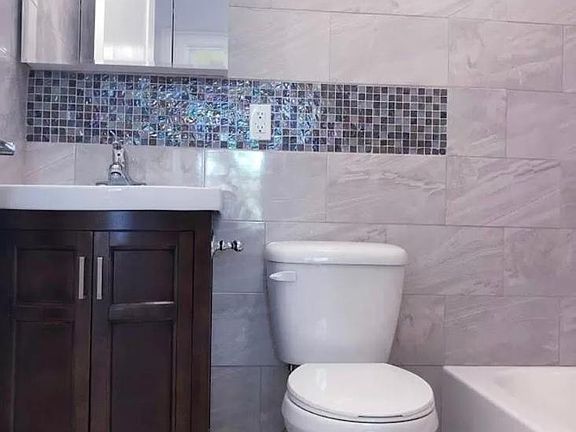 4th image of 8 Yale Ave #2