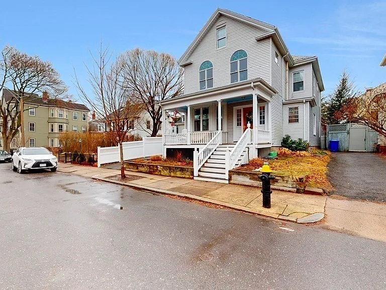 14 Holbrook St #1 — Photo 1