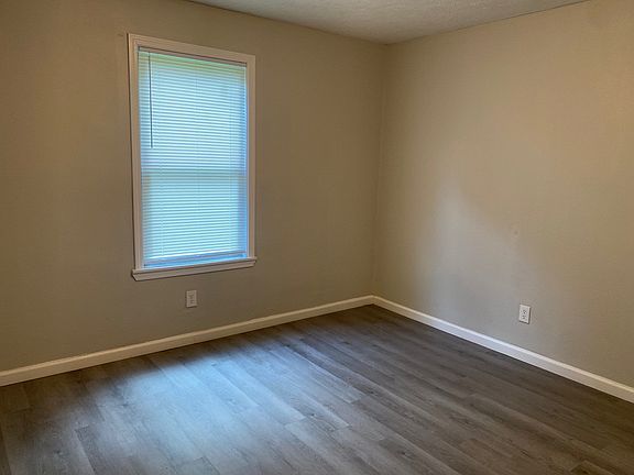 5th image of 196 Greenfield Dr #6