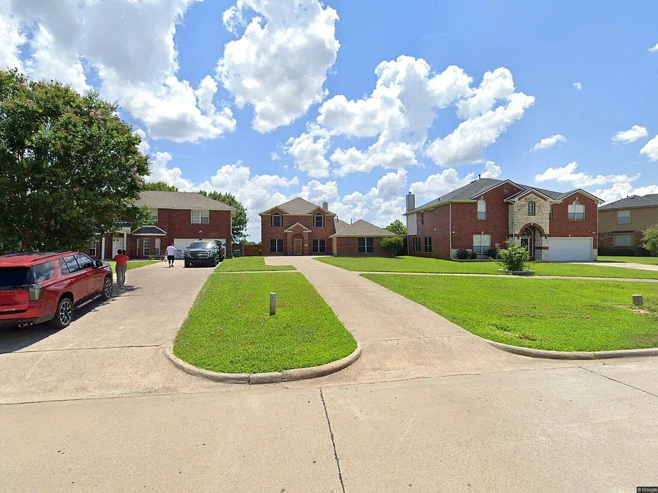 3205 Cantura Dr
