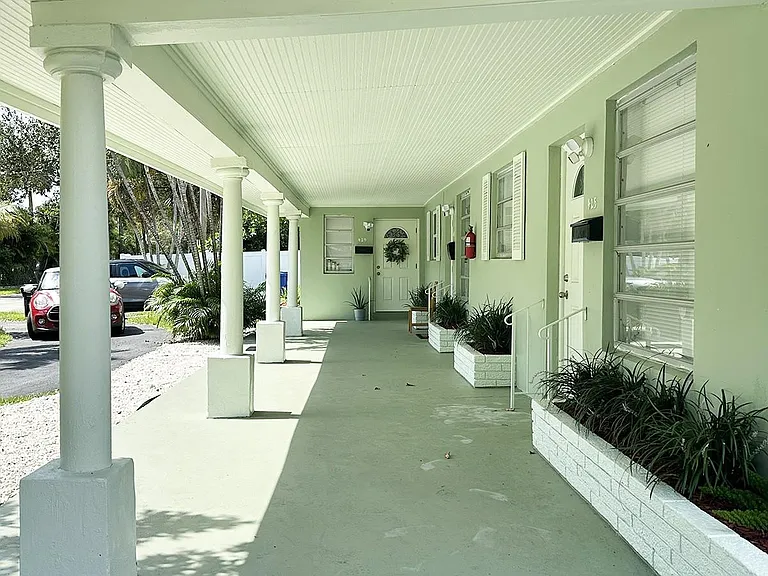 425 SW 18th Ave — Photo 14
