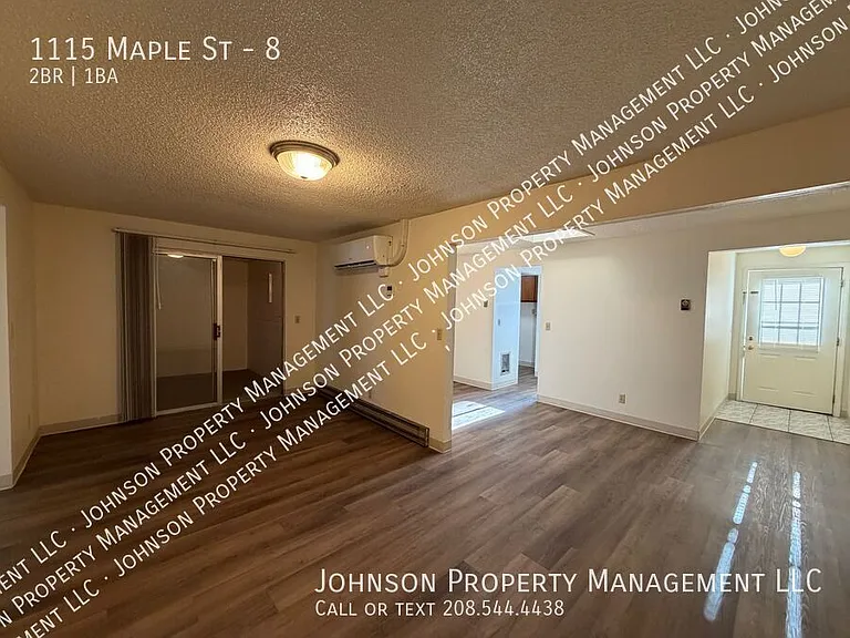 1115 S Maple St #8 — Photo 4